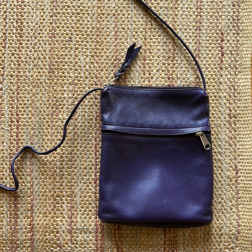 Sven original purple leather crossbody. 7.25" Length, 8.5" Height, 1" Depth